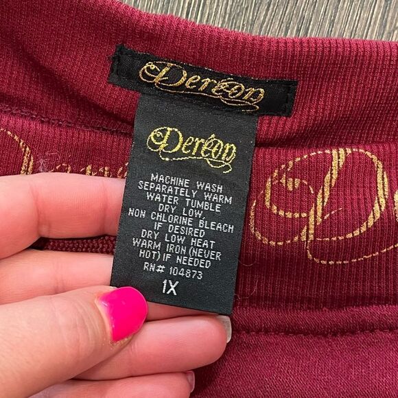 NWT Dereon Wine Red Gold Cropped Jogger Sweatpants Size 1X - Picture 5 of 9